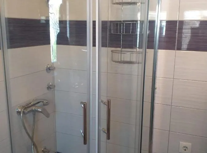 Nives Smokvica (Korcula)