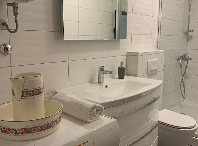 Nives Smokvica (Korcula)